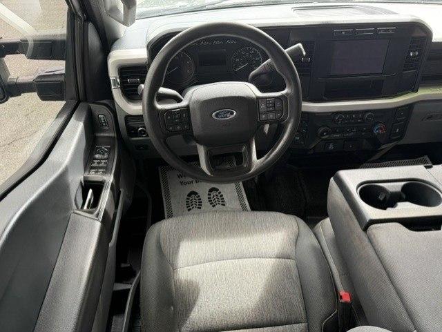 Ford F-350 SD FX4 Crew Cab Long Bed DRW 4WD 2023