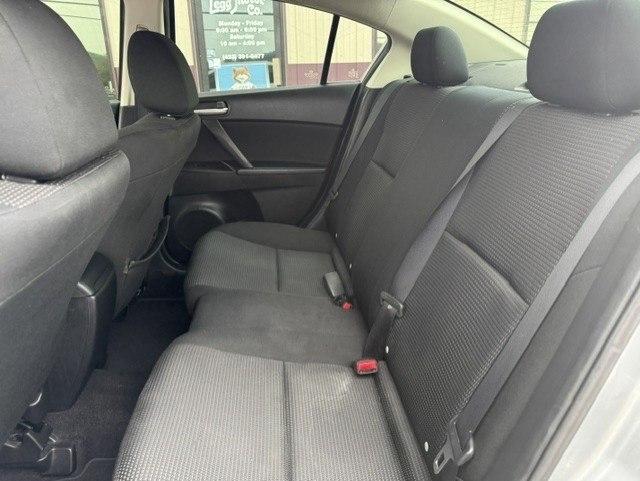 Mazda MAZDA3 i Sport 4-Door 2013