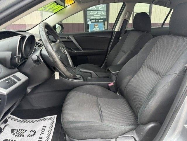 Mazda MAZDA3 i Sport 4-Door 2013