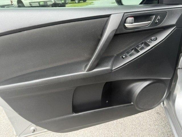 Mazda MAZDA3 i Sport 4-Door 2013
