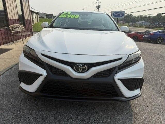 Toyota Camry SE 2023