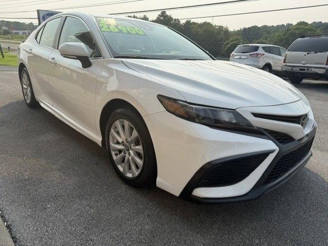 Toyota Camry SE 2023