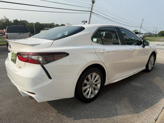 Toyota Camry SE 2023