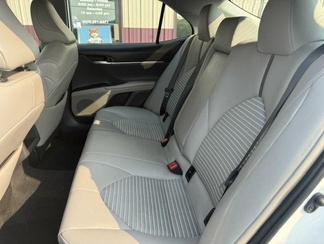 Toyota Camry SE 2023