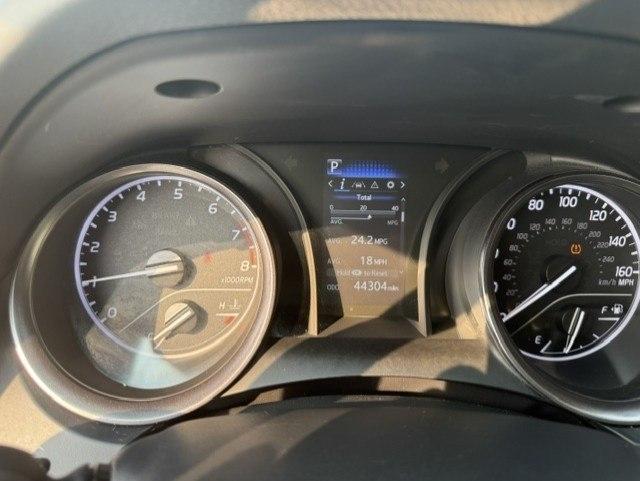 Toyota Camry SE 2023