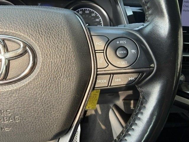 Toyota Camry SE 2023