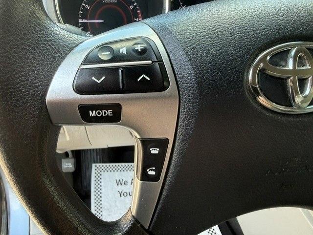Toyota Highlander LE Plus V6 AWD (Natl) 2013