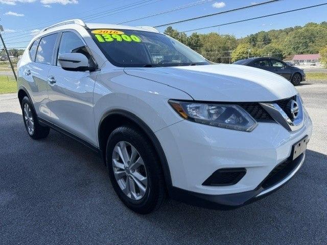 Nissan Rogue SV 4D SUV AWD 2016