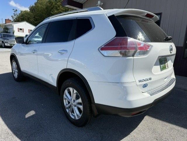 Nissan Rogue SV 4D SUV AWD 2016