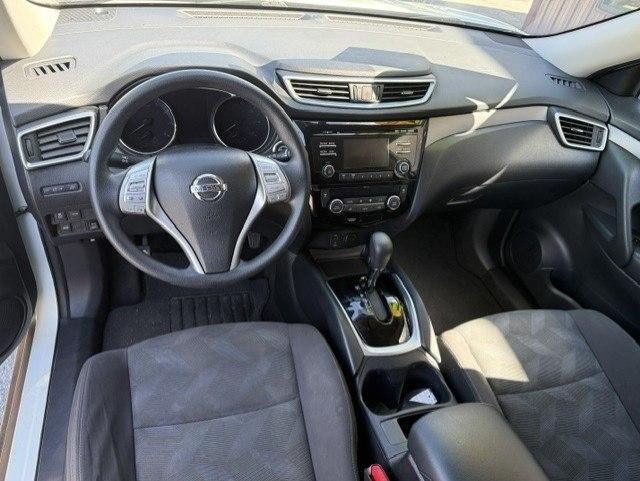 Nissan Rogue SV 4D SUV AWD 2016