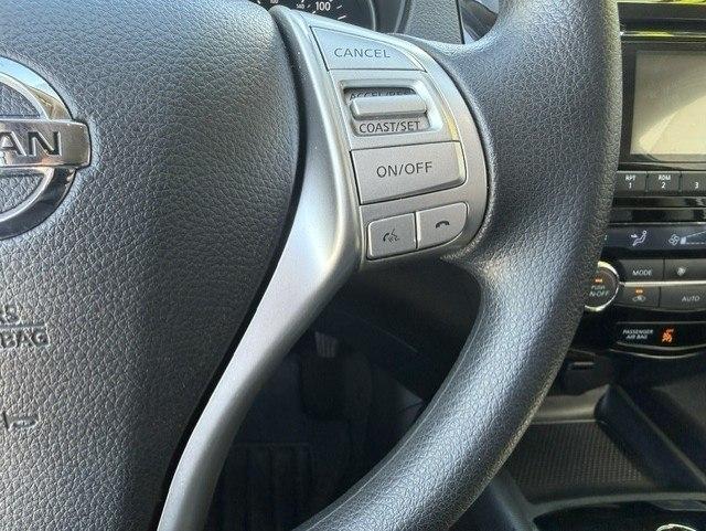 Nissan Rogue SV 4D SUV AWD 2016