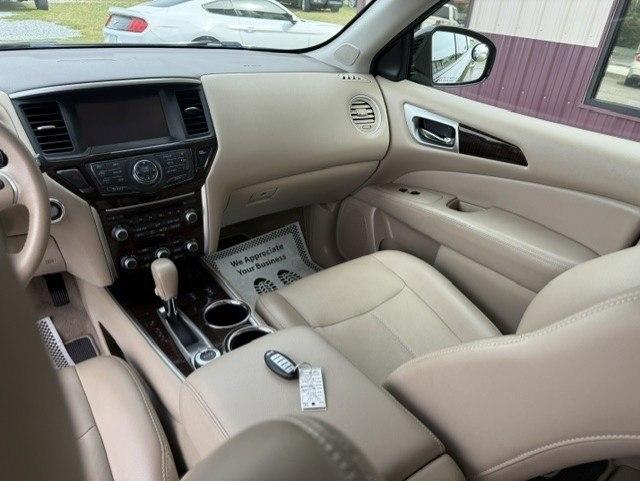 Nissan Pathfinder SL 4D SUV 4WD 2014