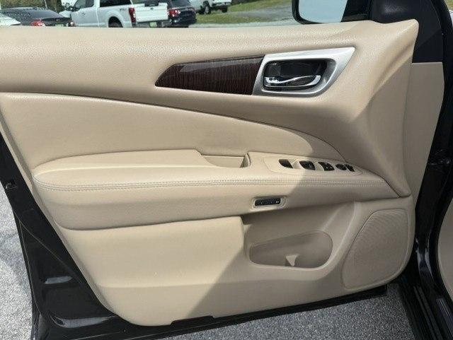 Nissan Pathfinder SL 4D SUV 4WD 2014