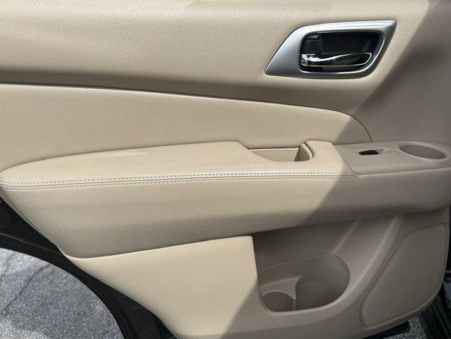 Nissan Pathfinder SL 4D SUV 4WD 2014