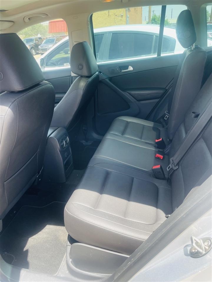 Volkswagen Tiguan 4MOTION 4dr Auto SE 2016