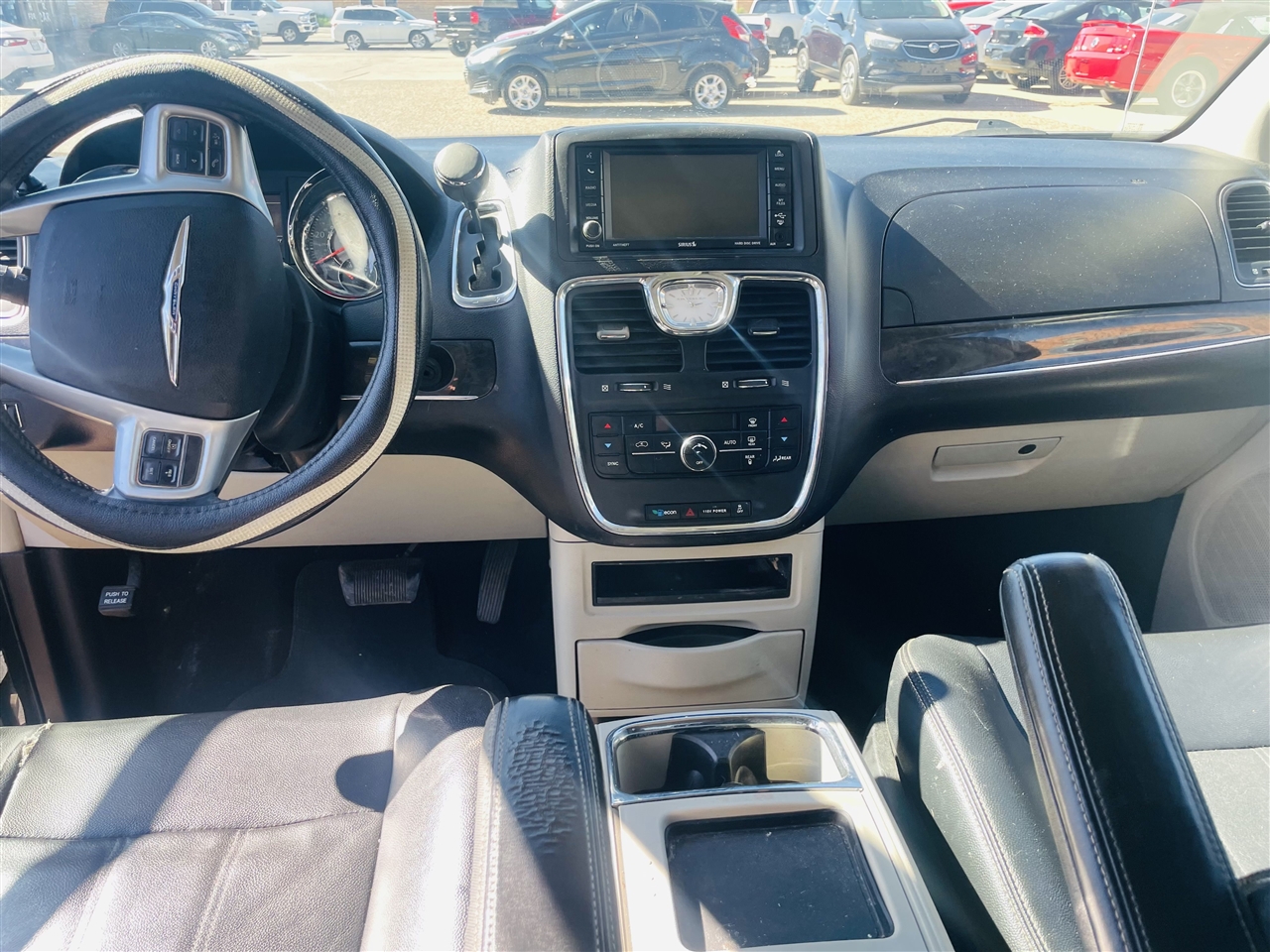 Chrysler Town & Country 4dr Wgn Touring 2013 Chrysler Town & Country 4dr Wgn Touring 2013