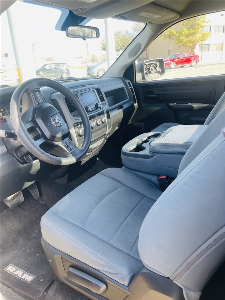RAM 1500 2WD Reg Cab 120.5" Express 2015