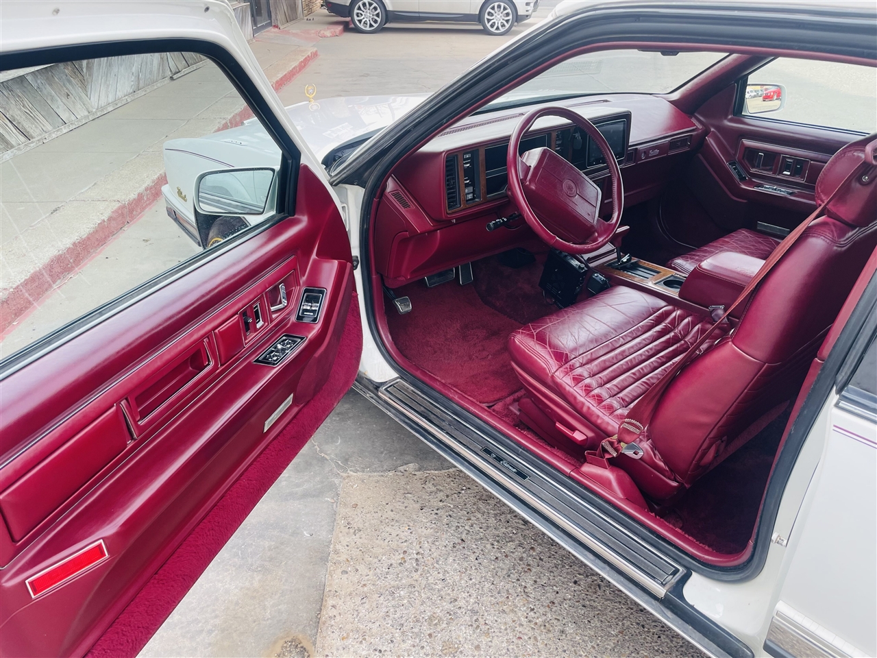 Cadillac Eldorado 2dr Coupe 1990