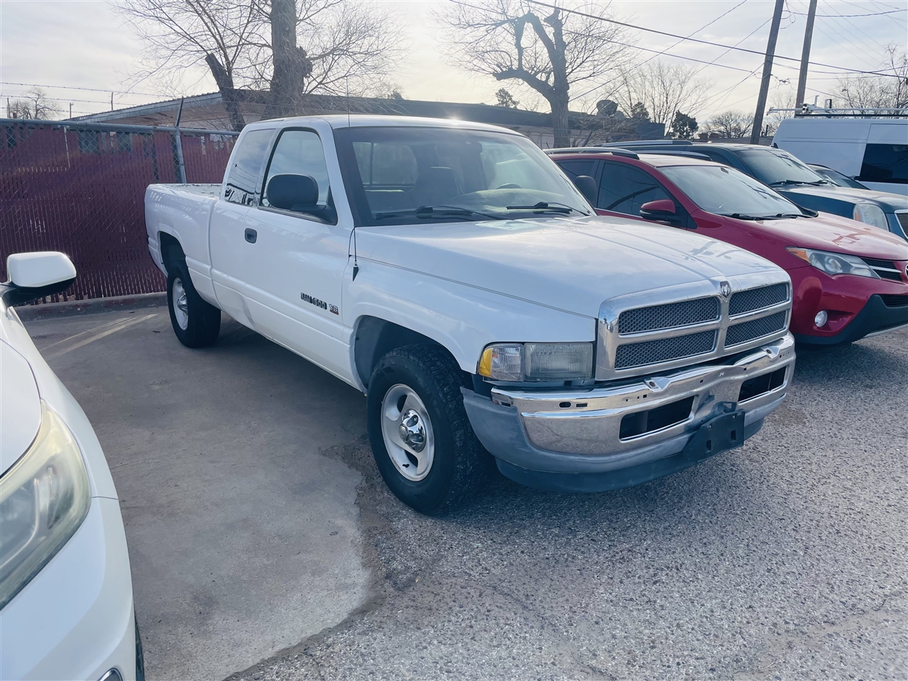 Dodge Ram 1500 2dr Club Cab 139" WB 2001