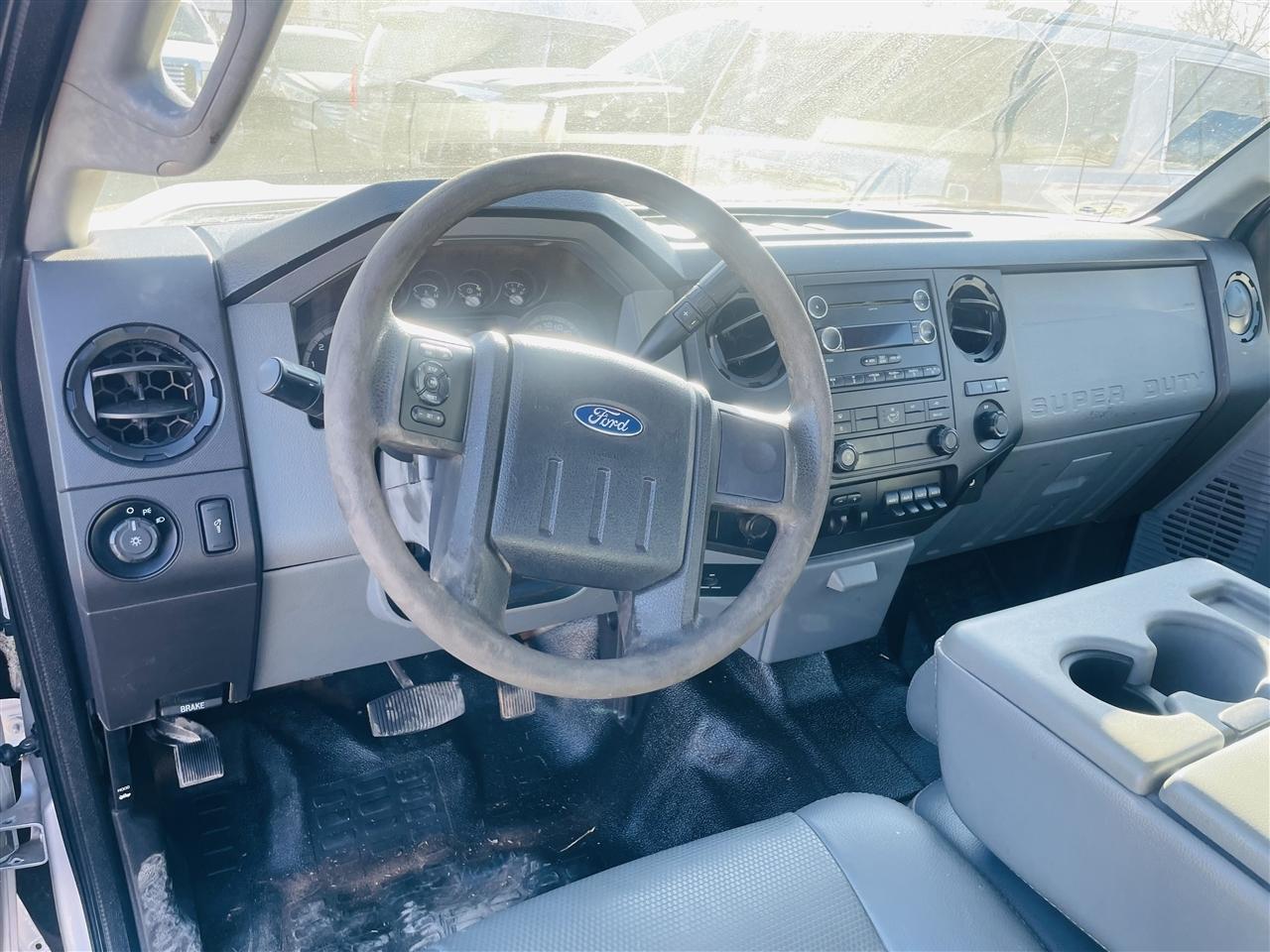 Ford Super Duty F-350 DRW 2WD SuperCab 162" WB 60" CA Lariat 2013