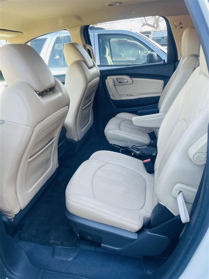 Chevrolet Traverse FWD 4dr LTZ 2012