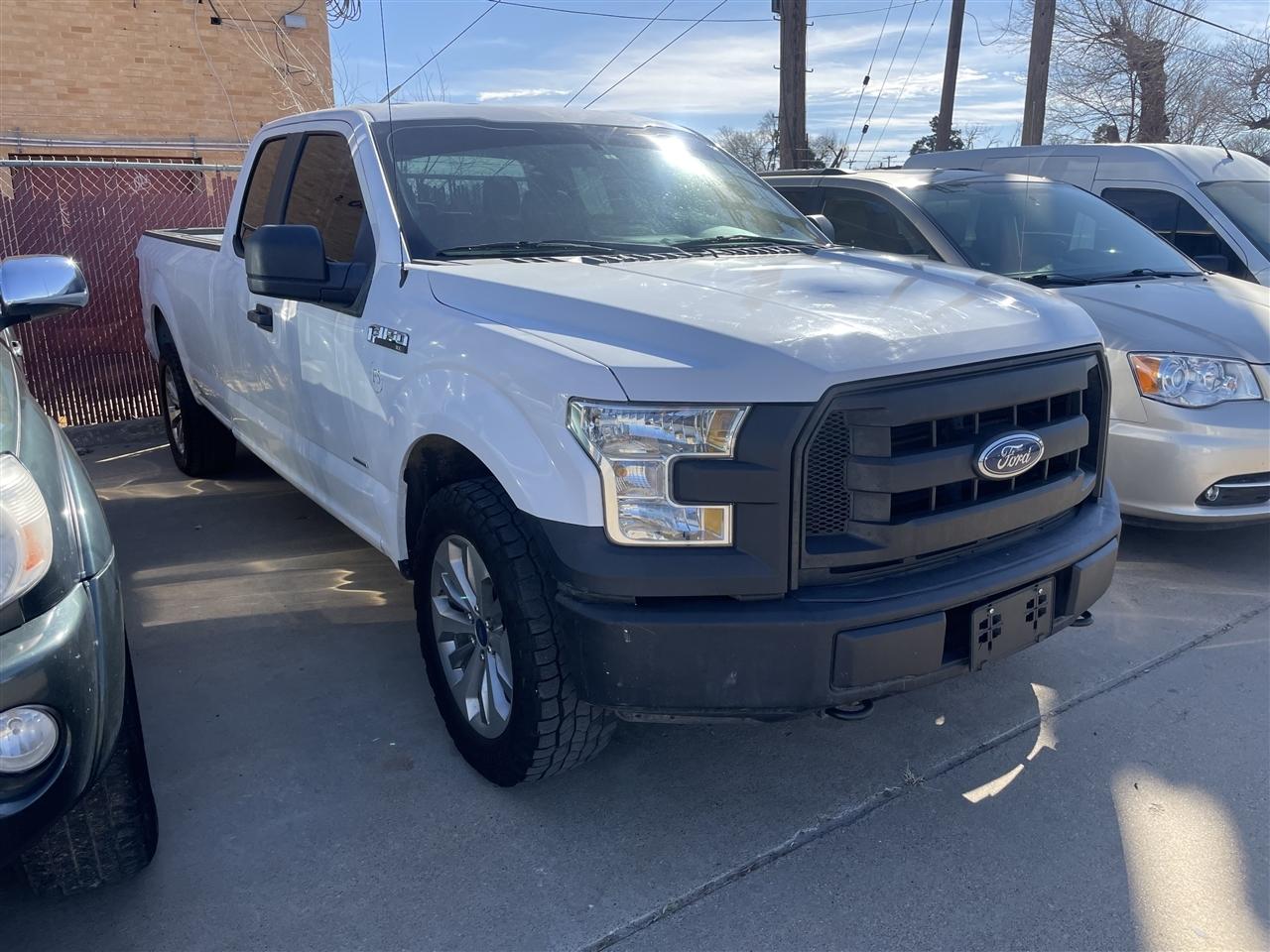 Ford F-150 Lariat 4WD SuperCab 8' Box 2017