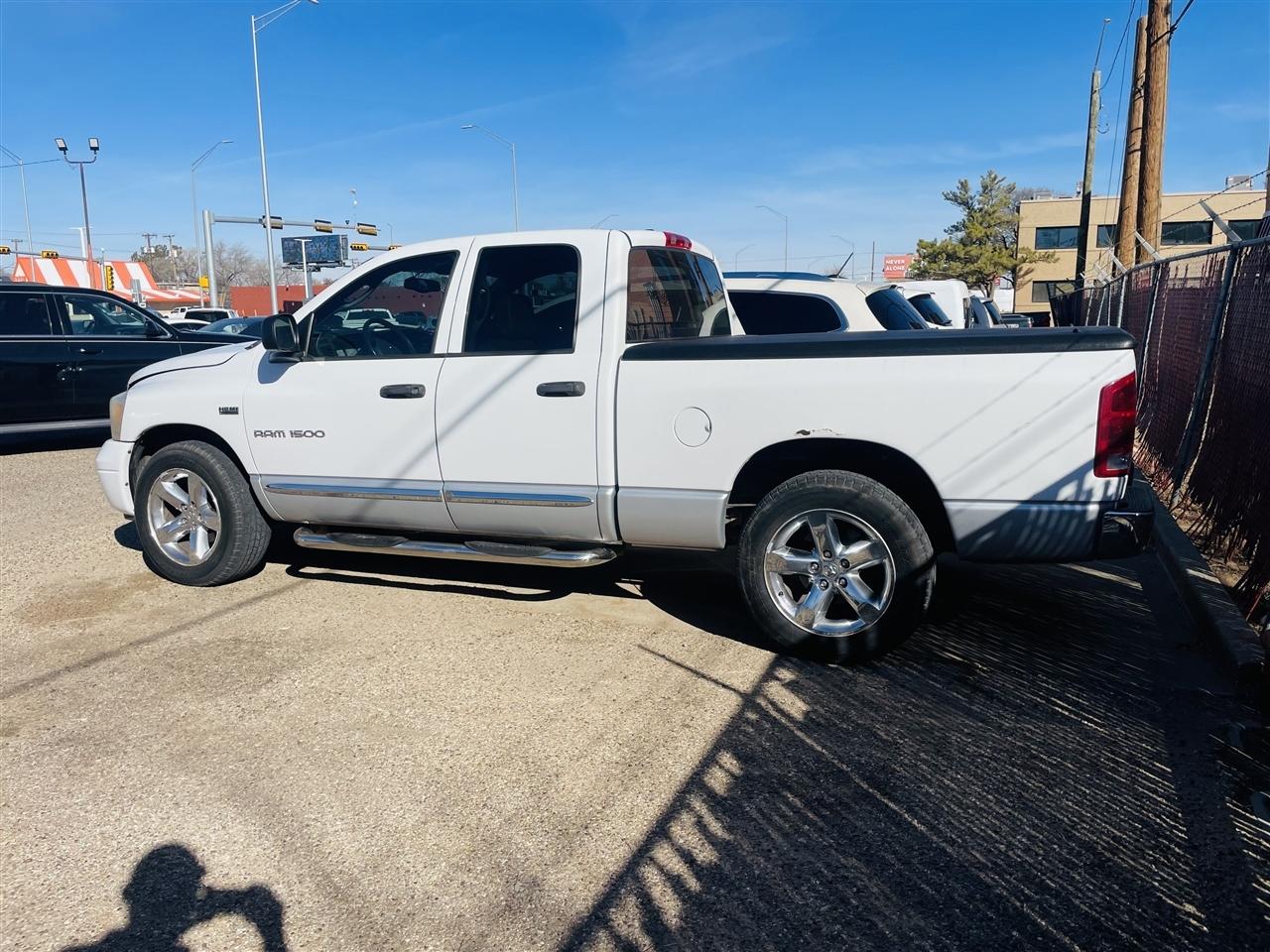 Dodge Ram 1500 4dr Quad Cab 140.5 Laramie 2006