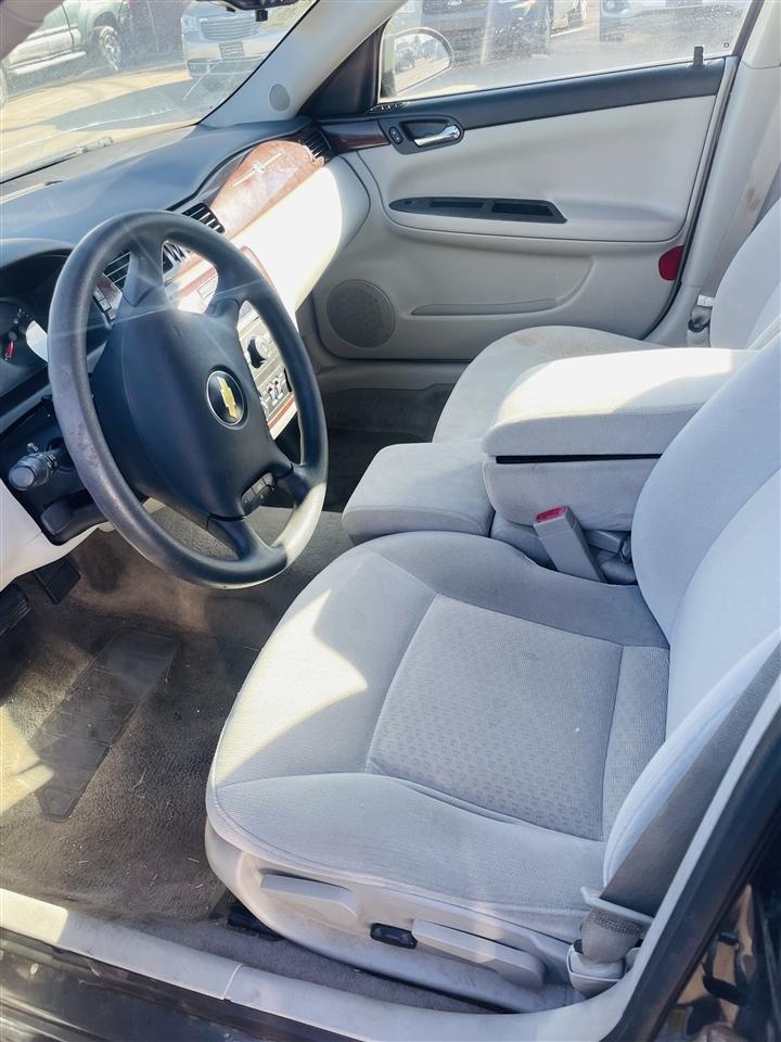 Chevrolet Impala 4dr Sdn LS 2010