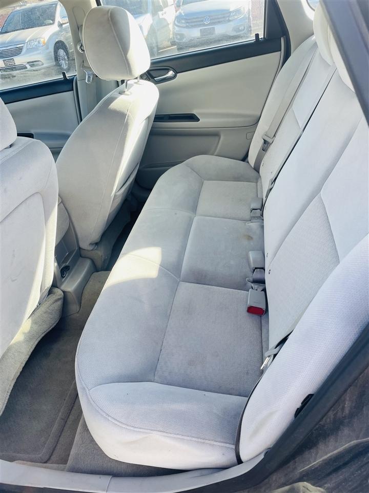 Chevrolet Impala 4dr Sdn LS 2010