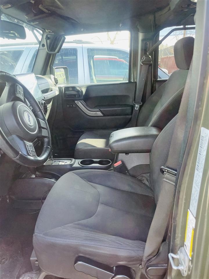 Jeep Wrangler Unlimited 4WD 4dr Sport 2015