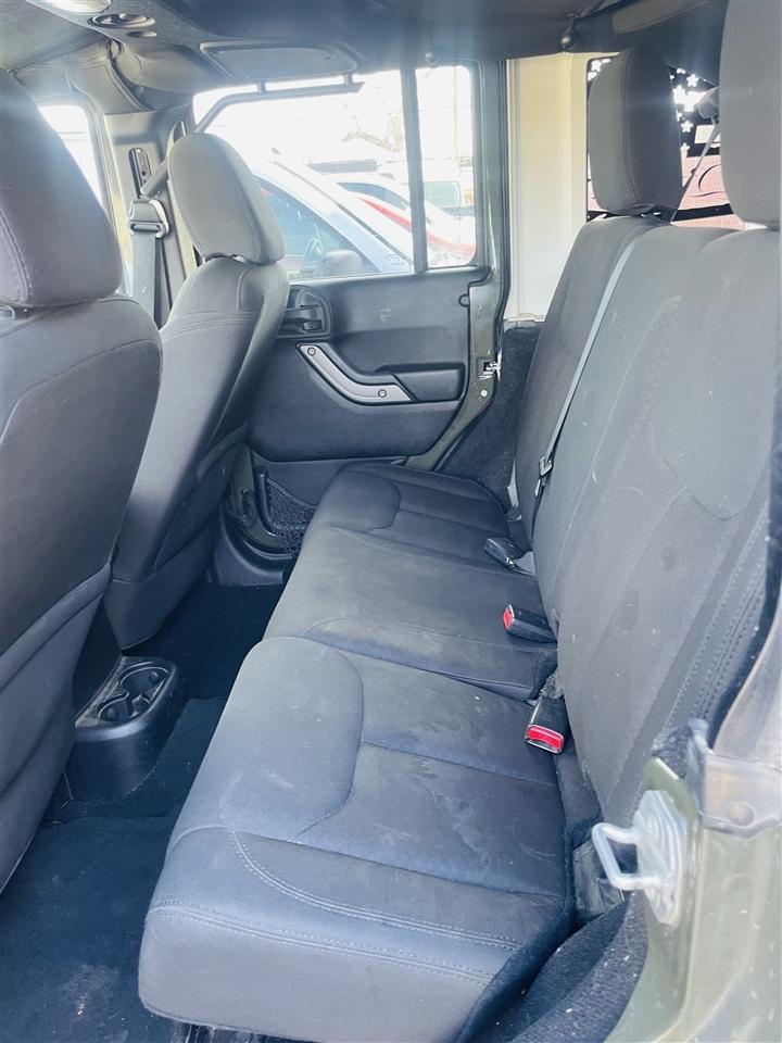 Jeep Wrangler Unlimited 4WD 4dr Sport 2015