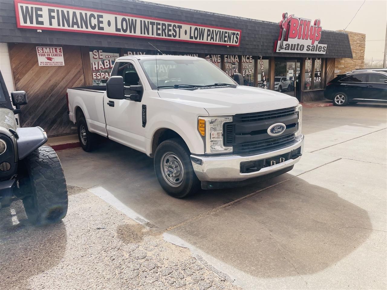 Ford Super Duty F-250 SRW XLT 2WD Reg Cab 8' Box 2017