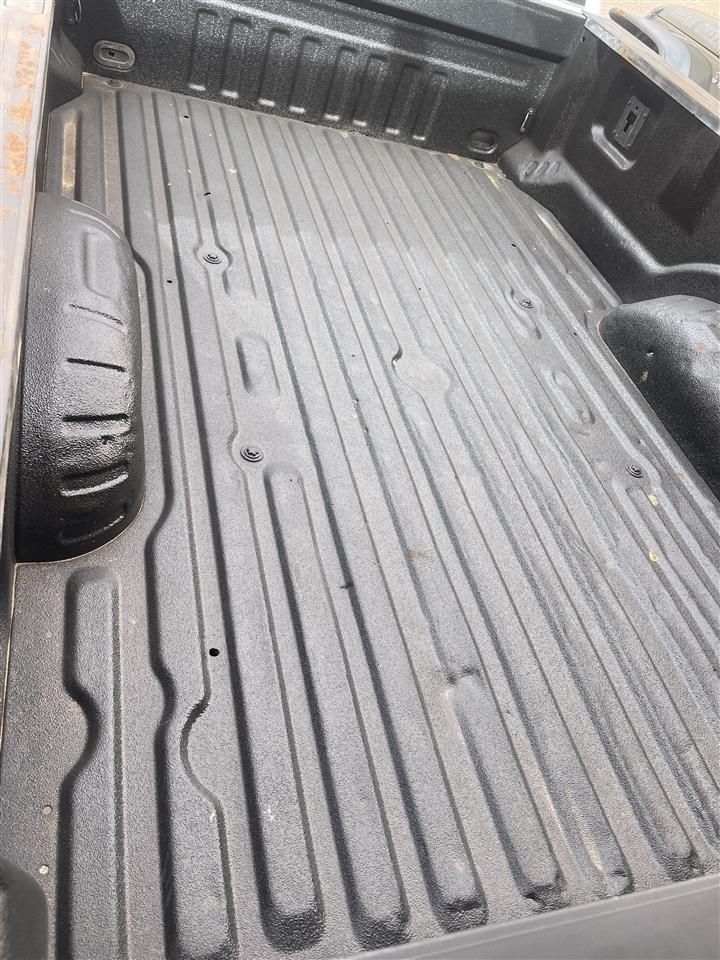 Ford Super Duty F-250 SRW XLT 2WD Reg Cab 8' Box 2017