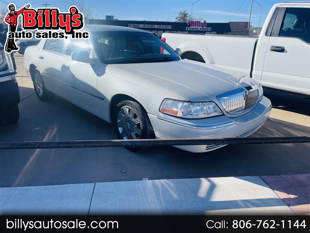 2005 Lincoln Town Car 4dr Sdn Signature Limited