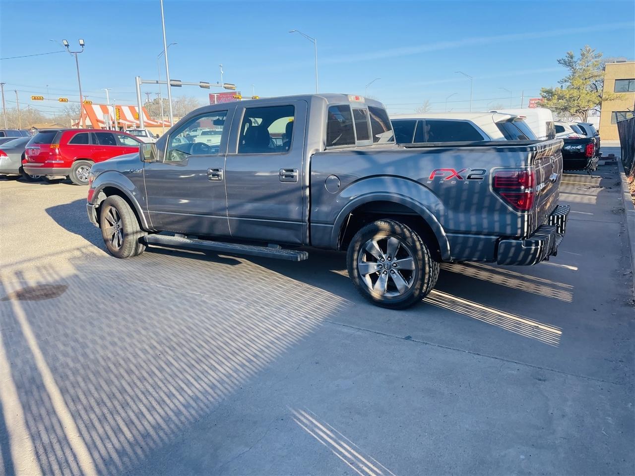 Ford F-150 2WD SuperCrew 145" Platinum 2013