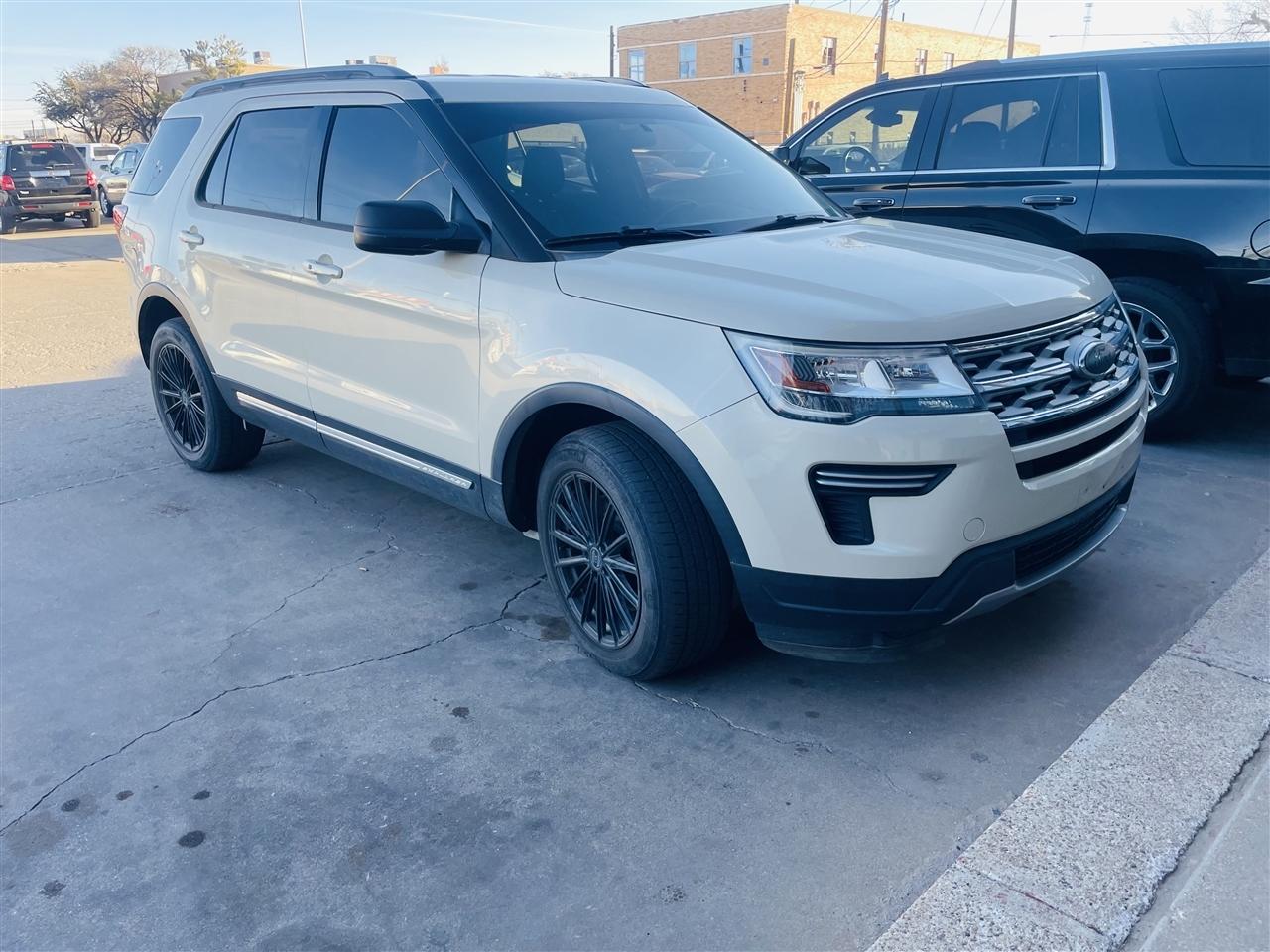 Ford Explorer XLT 4WD 2018