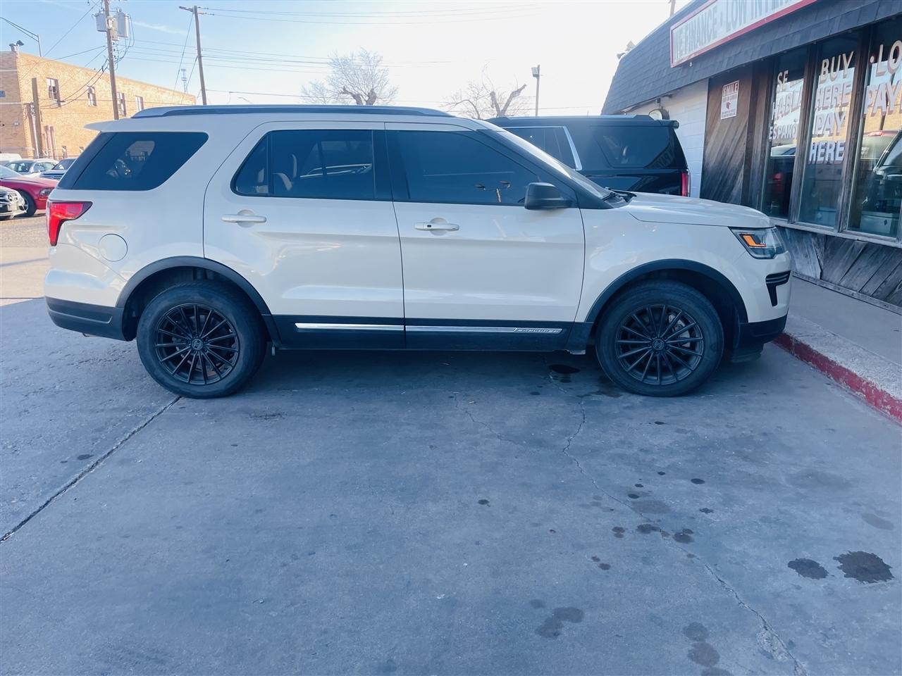 Ford Explorer XLT 4WD 2018