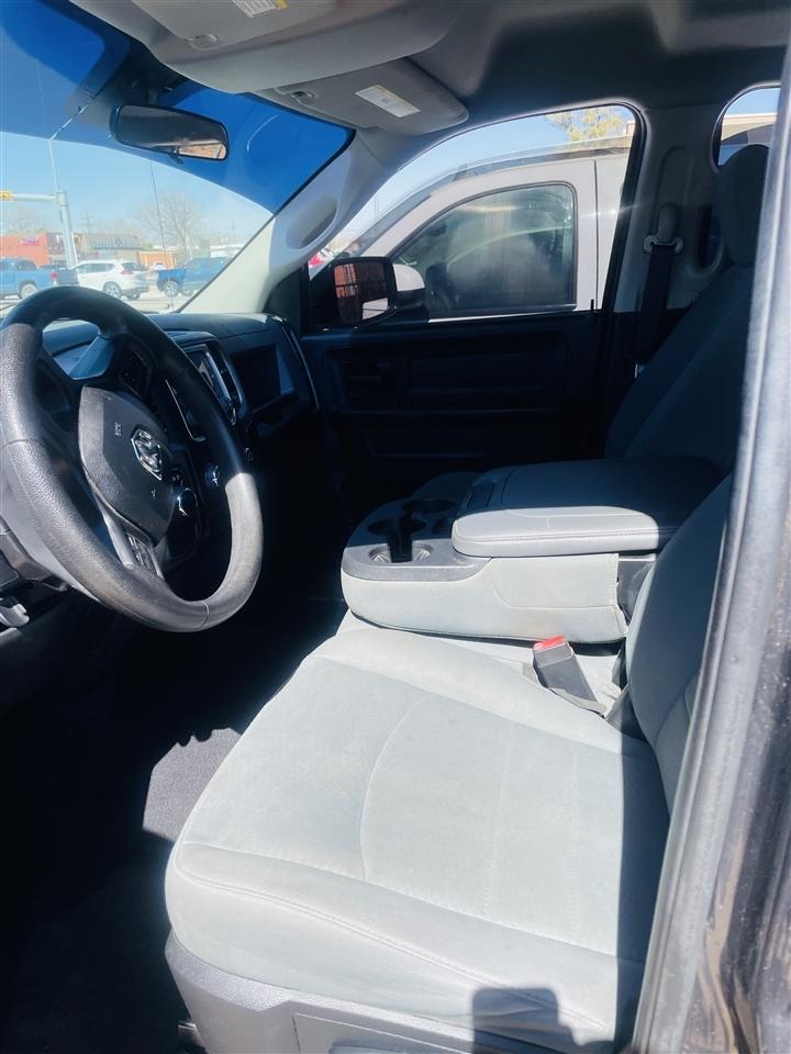 RAM 1500 2WD Quad Cab 140.5" Tradesman 2015