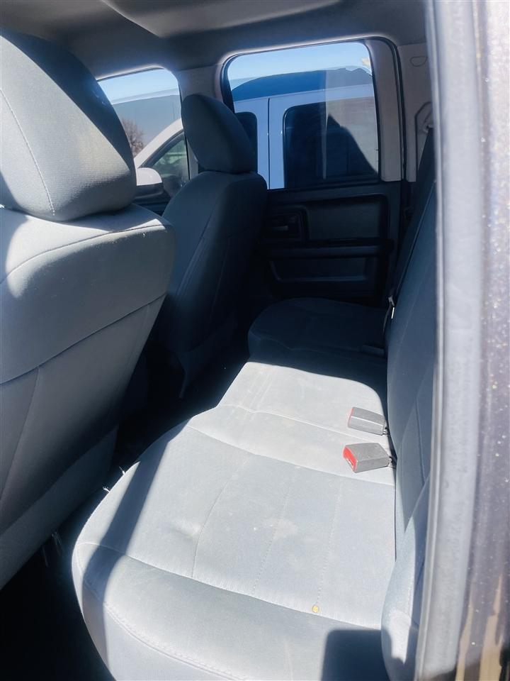 RAM 1500 2WD Quad Cab 140.5" Tradesman 2015