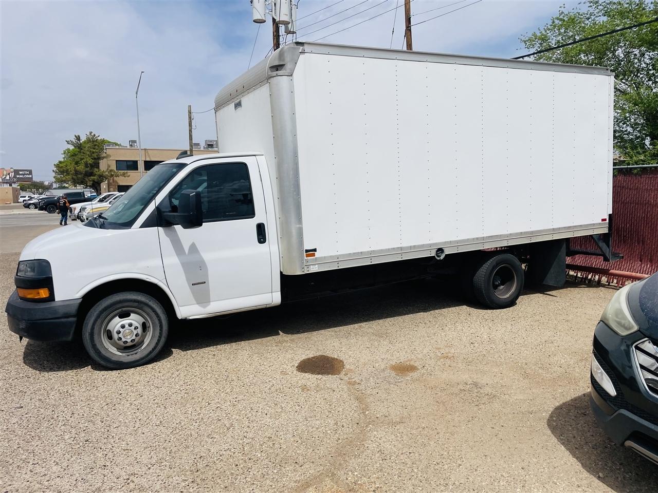 Chevrolet Express Commercial Cutaway 3500 Van 177" 2021