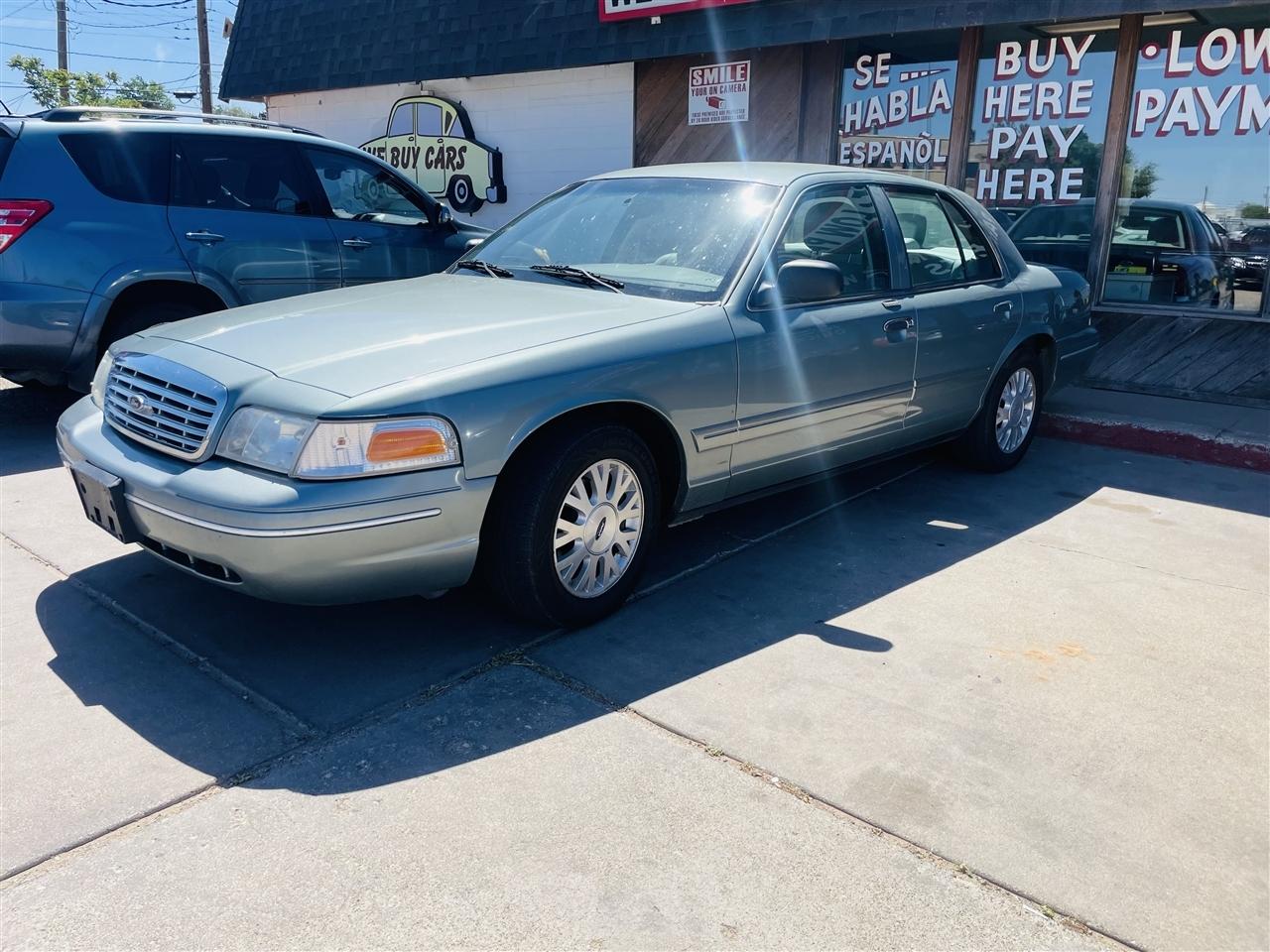 Ford Crown Victoria 4dr Sdn LX 2005