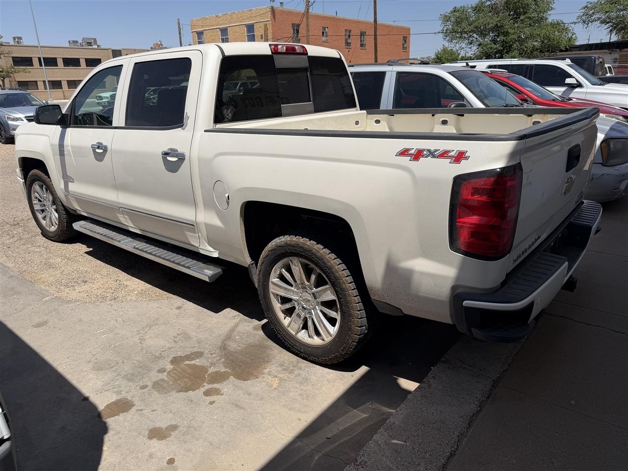 Chevrolet Silverado 1500 4WD Crew Cab 143.5" High Country 2014