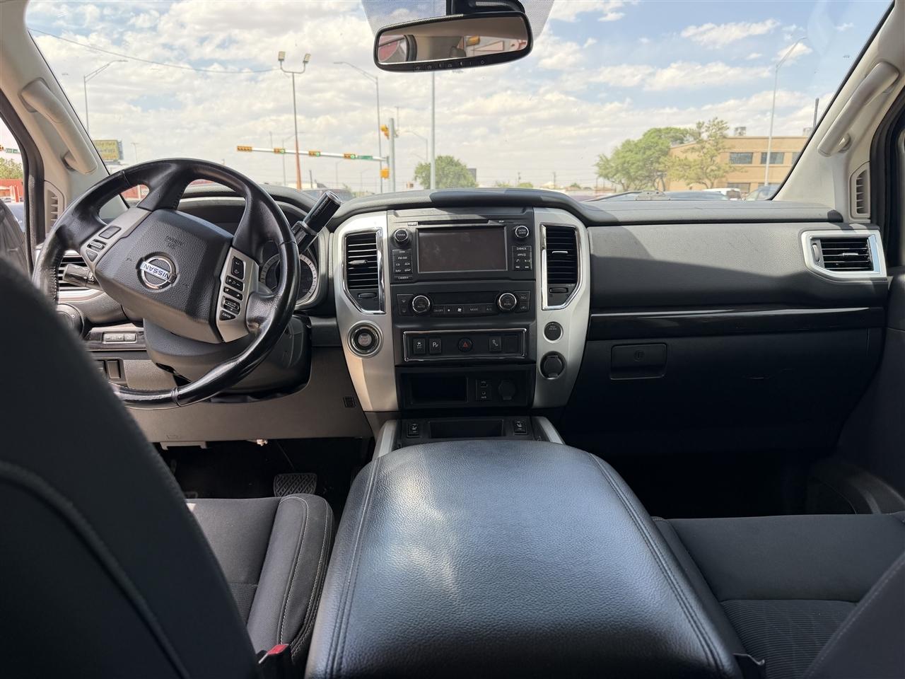 Nissan Titan 4x2 Crew Cab SV 2018