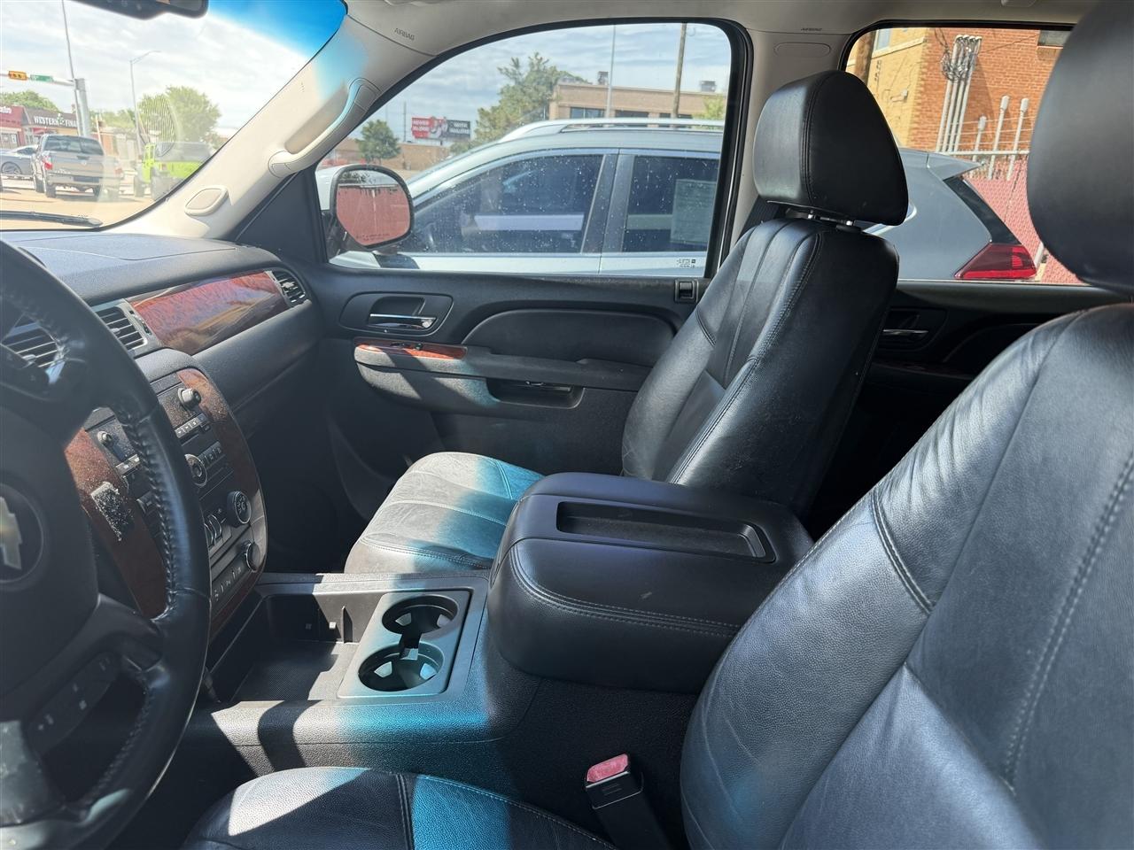 Chevrolet Suburban 2WD 4dr 1500 LT w/1LT 2008