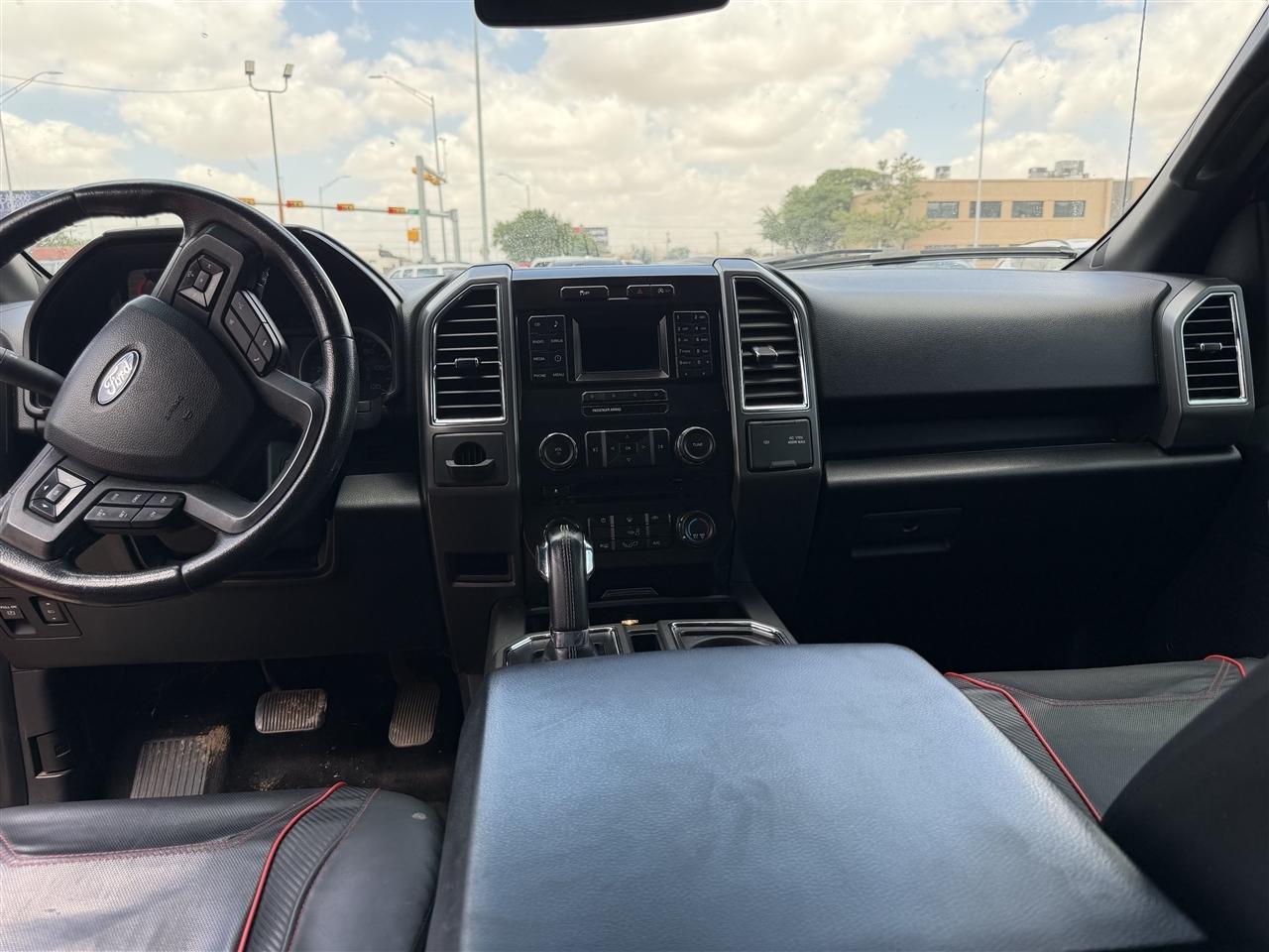 Ford F-150 2WD SuperCrew 157" Lariat 2015