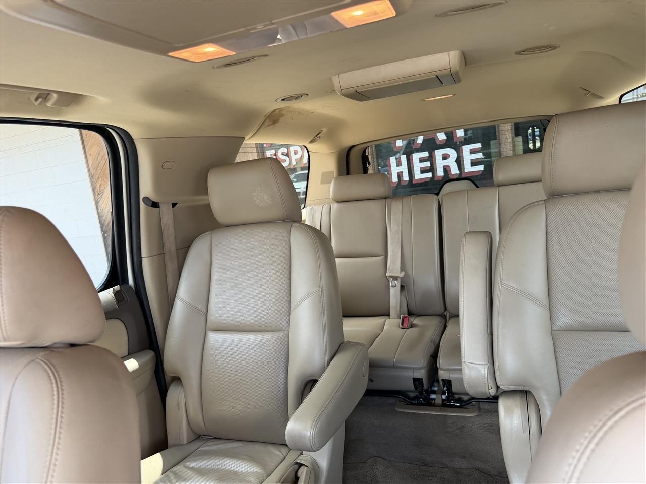 Chevrolet Suburban 2WD 4dr LTZ 2014