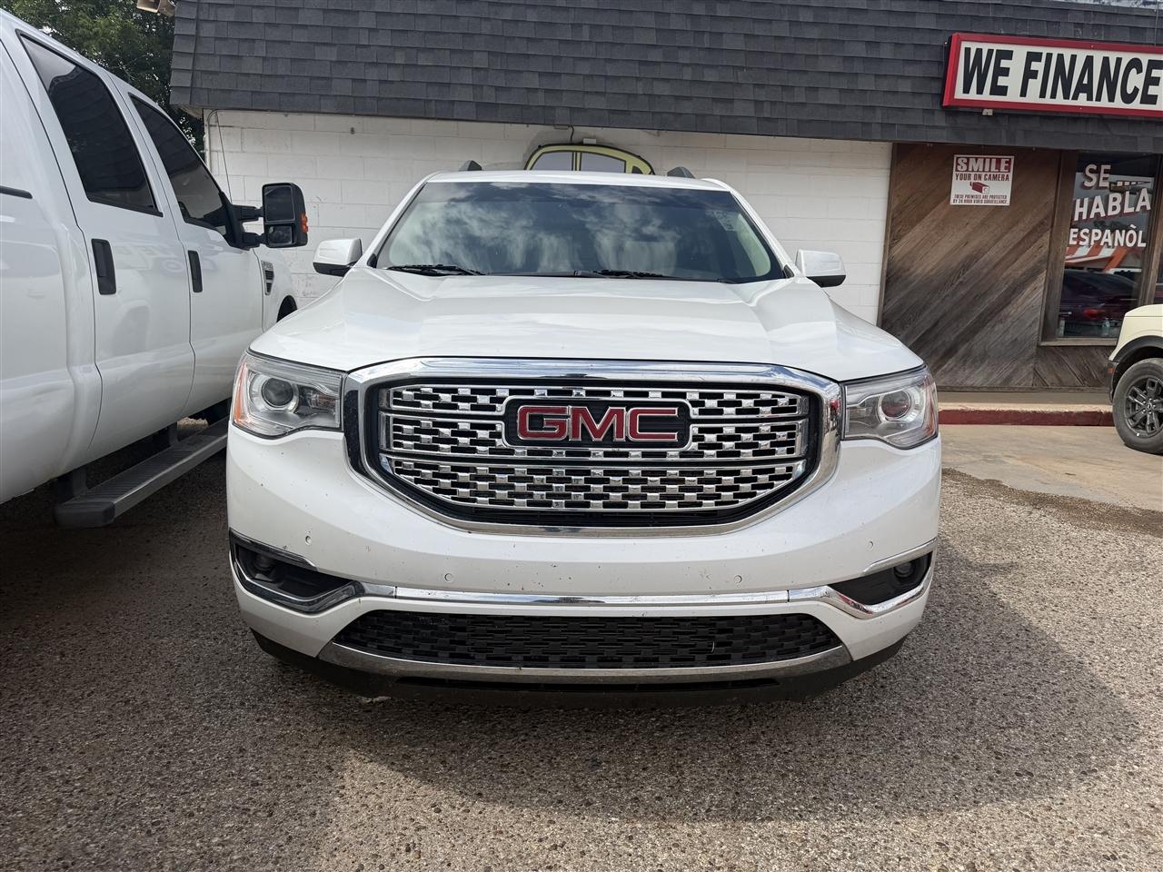 GMC Acadia FWD 4dr Denali 2017