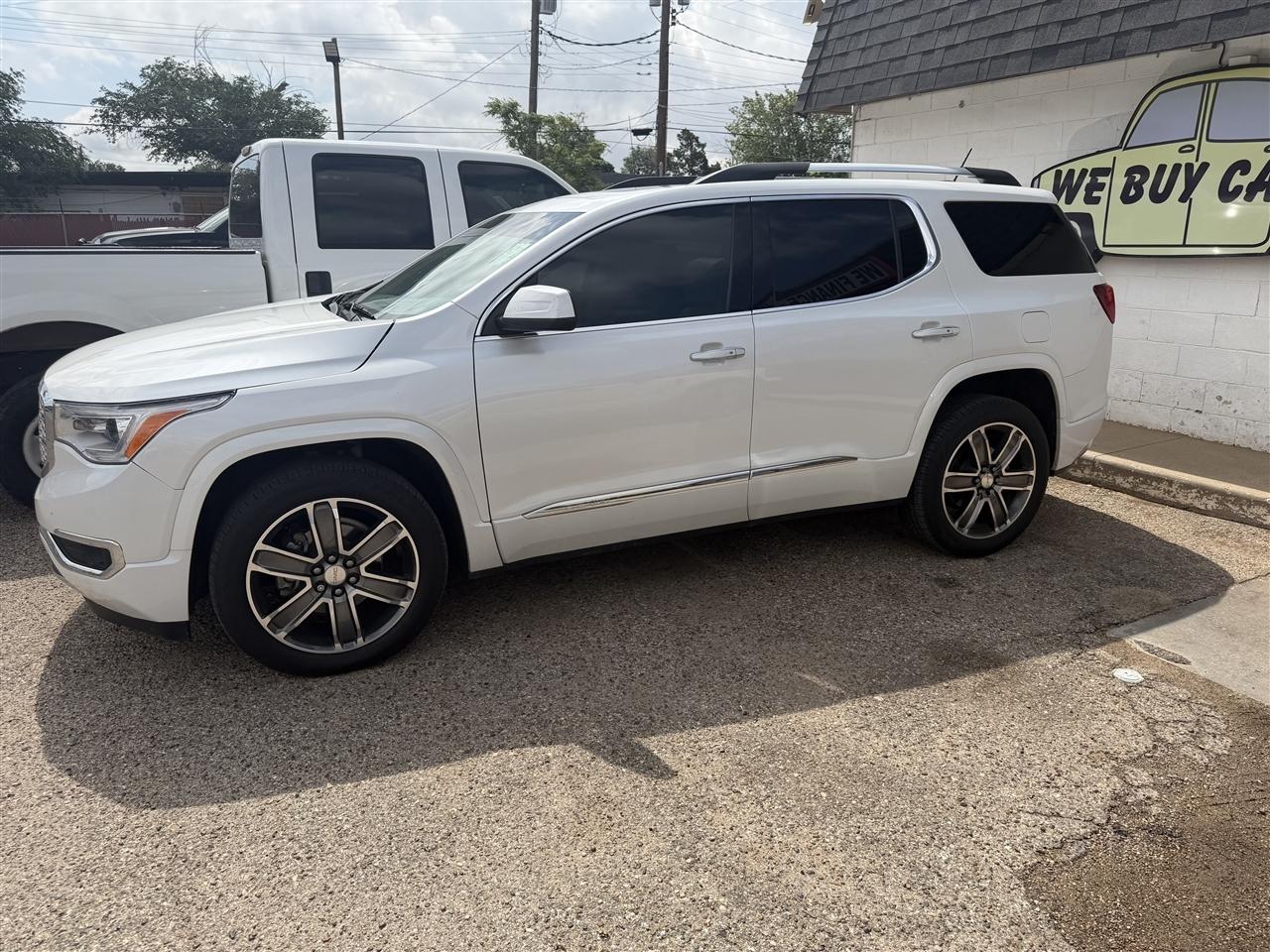 GMC Acadia FWD 4dr Denali 2017