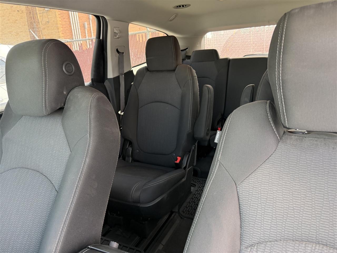Chevrolet Traverse FWD 4dr LT w/2LT 2016