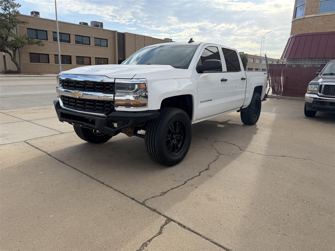 Chevrolet Silverado 1500 4WD Crew Cab 143.5" Work Truck 2017
